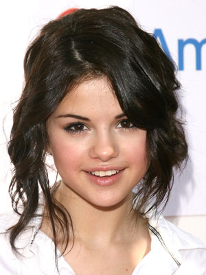 Selena Gomez Hairstyle on Selena Gomez Hairstyle